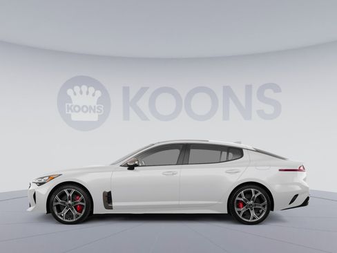 Used 2019 Kia Stinger GT RWD image 2