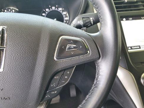 Used 2019 Lincoln MKC Reserve w/ MKC Technology Package FWD image 23