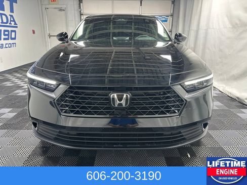 Used 2025 Honda Accord SE image 7