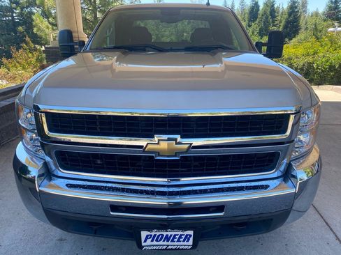 Used 2009 Chevrolet Silverado 2500 LT AWD/4WD image 5
