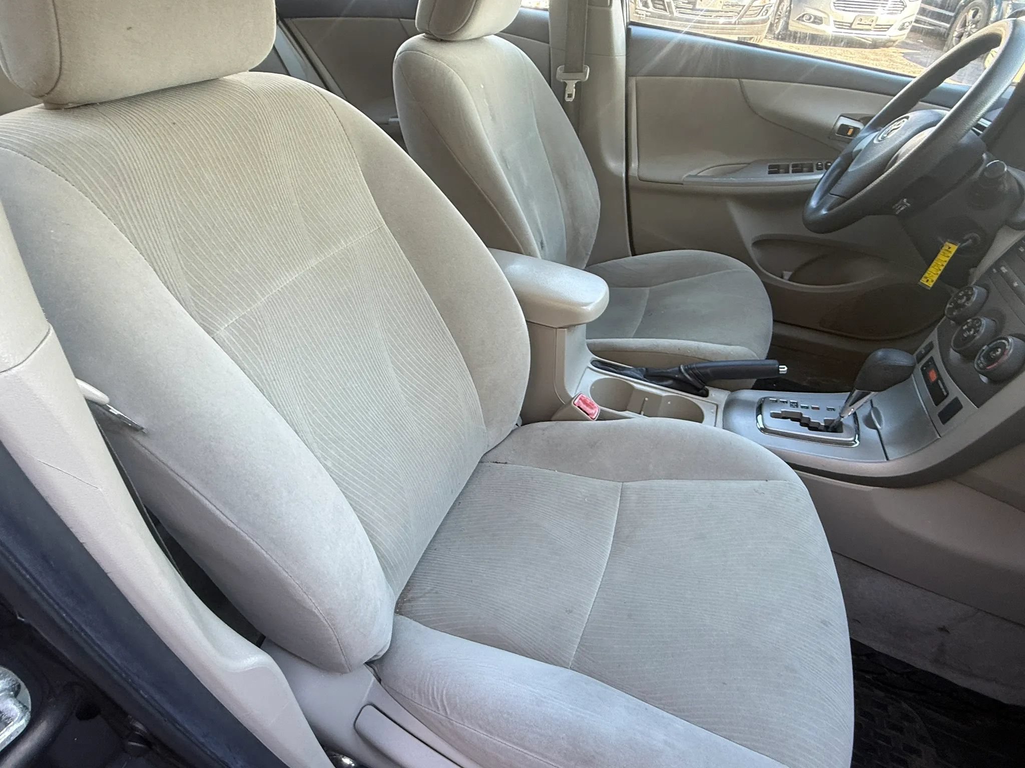Used 2011 Toyota Corolla LE FWD image 9