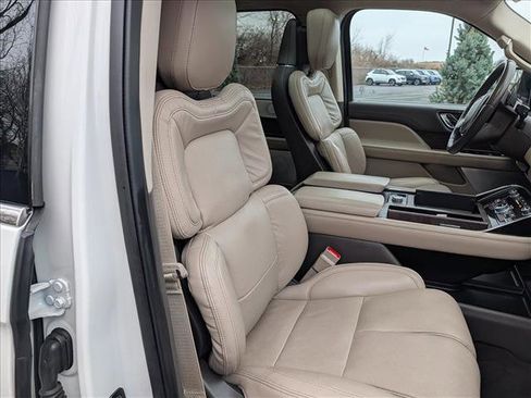 Certified 2022 Lincoln Navigator Reserve image 15
