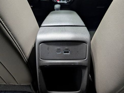 Used 2025 Chevrolet Trax ACTIV w/ Sunroof Package image 11