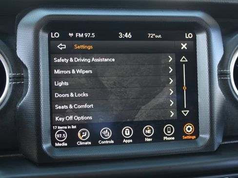 Used 2023 Jeep Wrangler Unlimited Sahara w/ Cold Weather Group AWD/4WD image 34