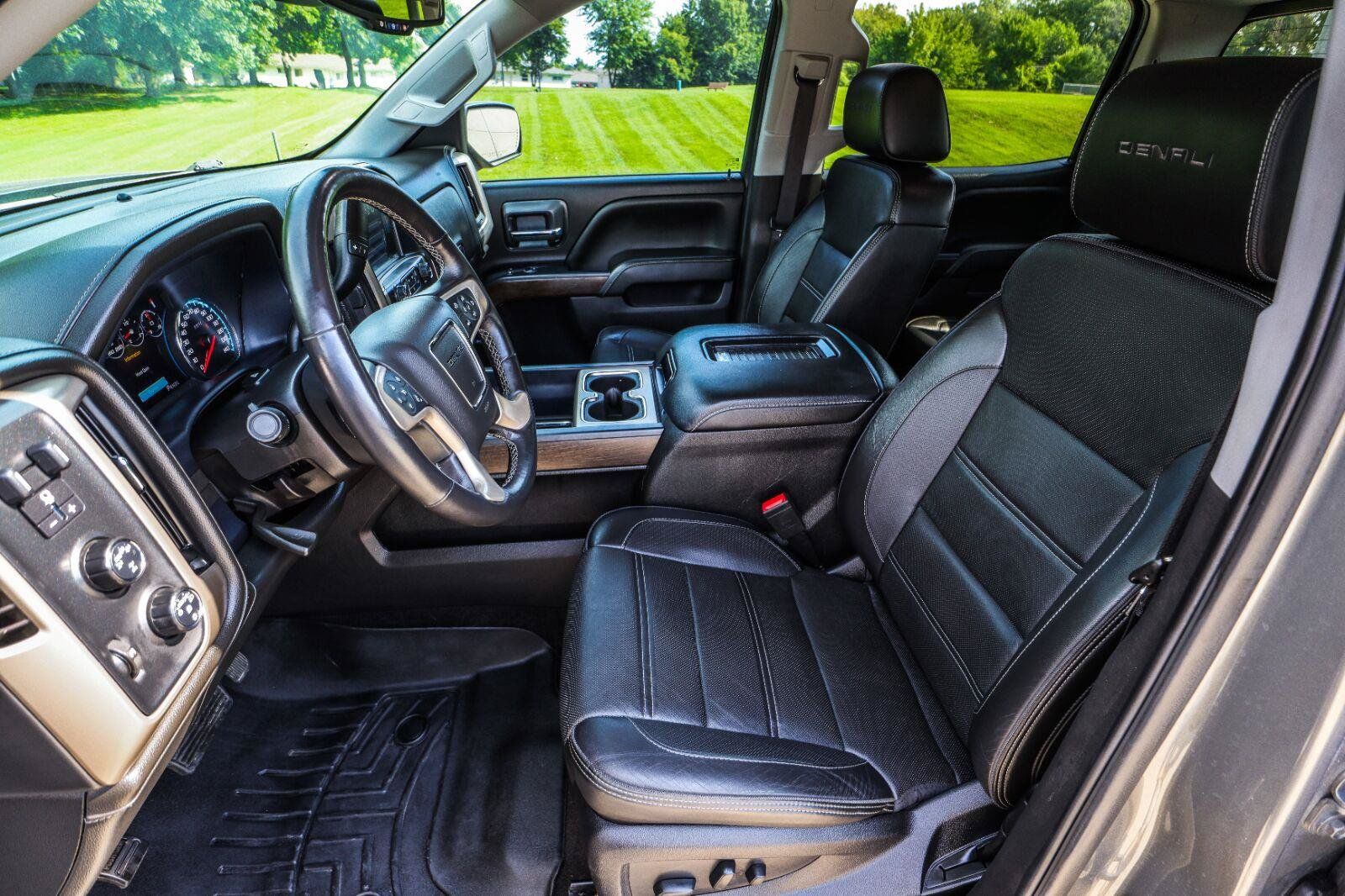 Used 2018 GMC Sierra 1500 Denali w/ Denali Ultimate Package AWD/4WD image 38