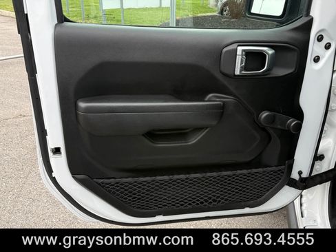 Used 2023 Jeep Wrangler Unlimited Sport image 15