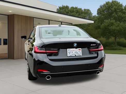 Used 2025 BMW 330i Sedan w/ Convenience Package RWD image 11