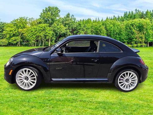 Used 2019 Volkswagen Beetle 2.0T S FWD image 5