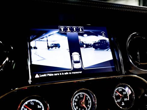Used 2017 Bentley Mulsanne RWD image 37