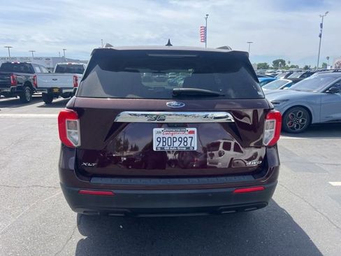Used 2022 Ford Explorer XLT AWD/4WD image 10