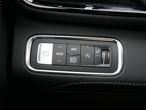 Used 2025 Buick Enclave Avenir w/ Trailering Package, 5000 lbs. image 20