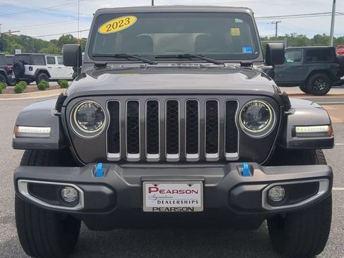 Used 2023 Jeep Wrangler Unlimited Sahara w/ Cold Weather Group AWD/4WD image 8
