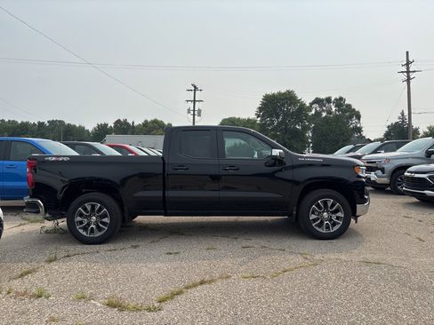 New 2026 Chevrolet Silverado 1500 LT image 3