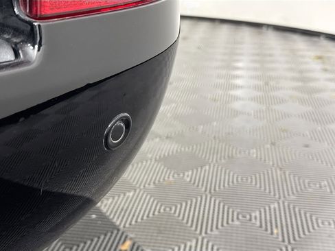 Used 2017 Toyota Land Cruiser image 23