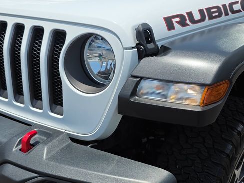 Used 2023 Jeep Wrangler Unlimited Rubicon w/ Cold Weather Group AWD/4WD image 32