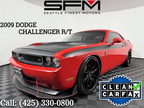 Used 2009 Dodge Challenger R/T w/ Sound Group RWD image 1