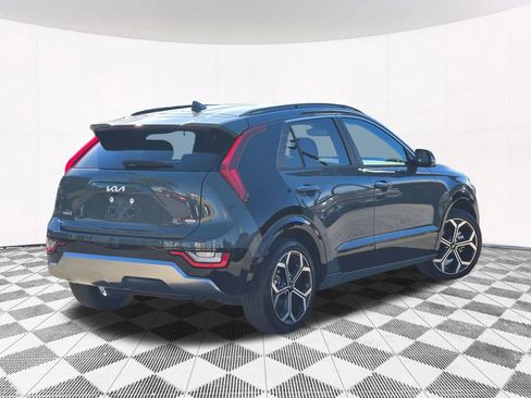 Used 2023 Kia Niro SX Touring image 17