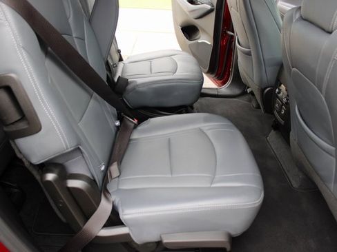 Certified 2024 Buick Enclave Premium image 27