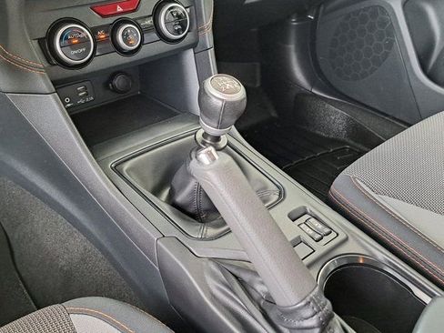 Used 2022 Subaru Crosstrek 2.0i Premium AWD/4WD image 19