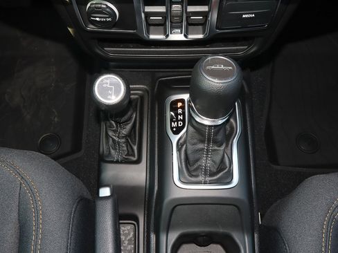 New 2026 Jeep Gladiator Sport image 19