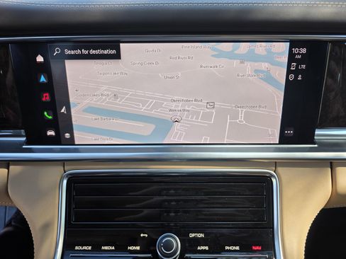 Used 2022 Porsche Panamera 4 E-Hybrid AWD/4WD image 23