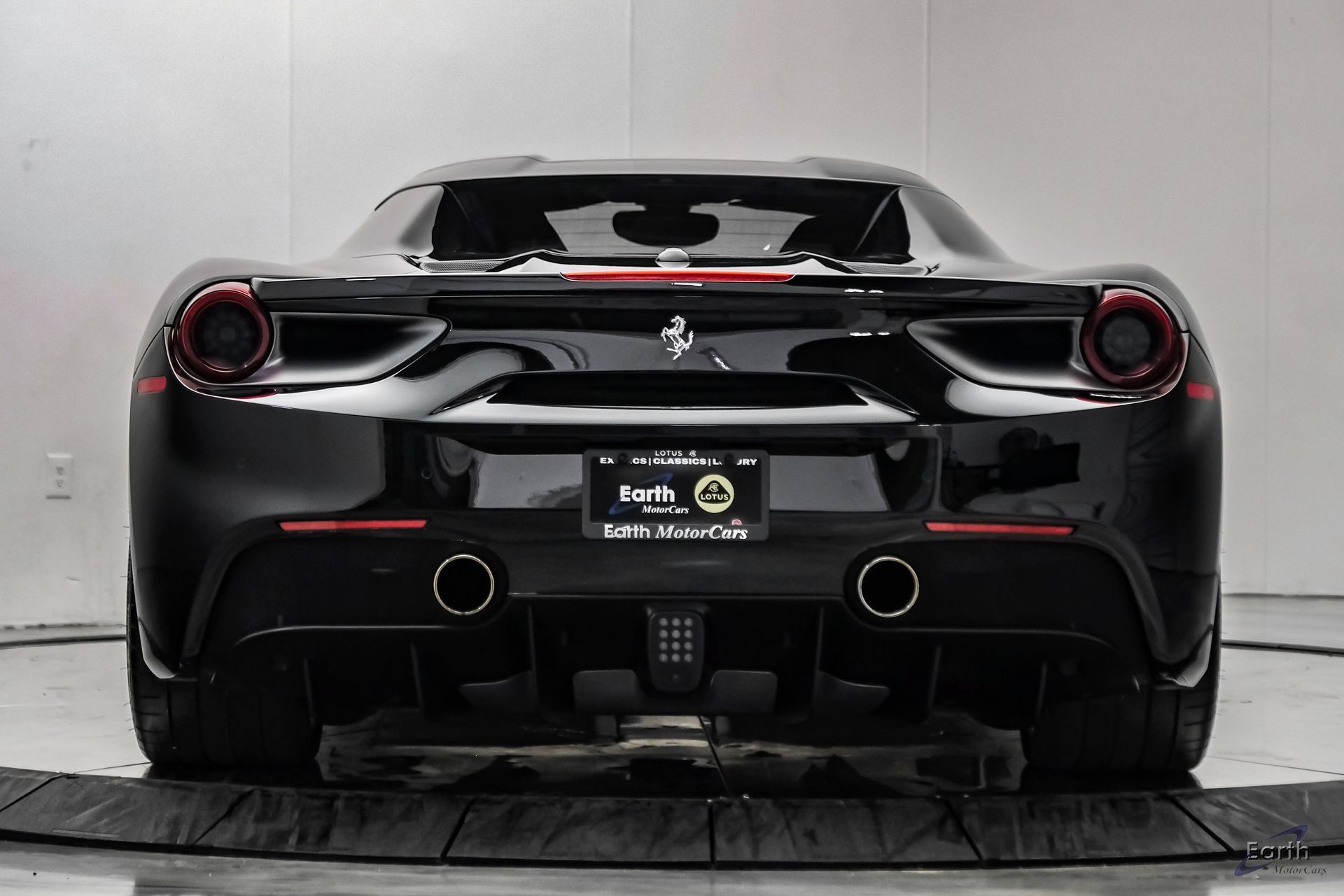 Used 2018 Ferrari 488 Spider RWD image 16