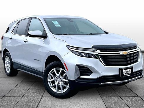 Used 2022 Chevrolet Equinox LT AWD/4WD image 2