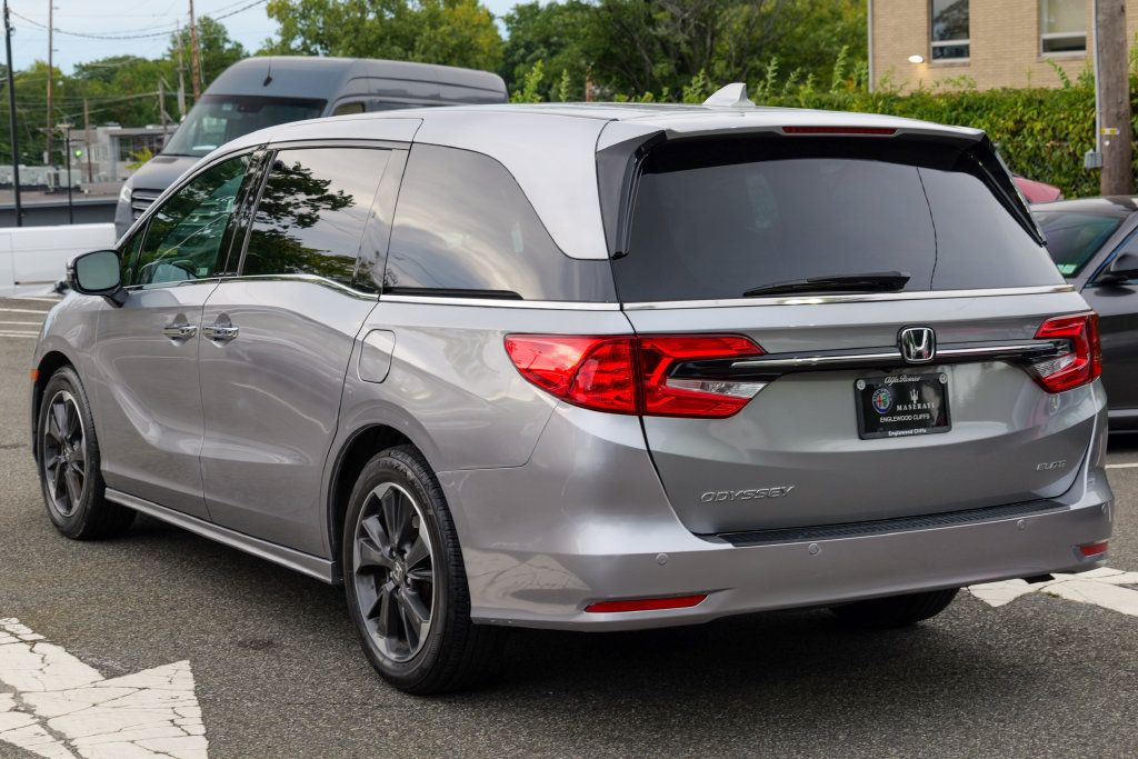 Used 2024 Honda Odyssey Elite image 5