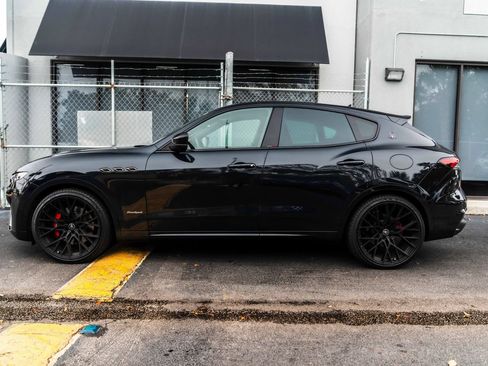 Used 2021 Maserati Levante S GranSport AWD/4WD image 6