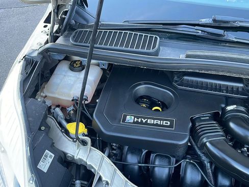 Used 2017 Ford C-MAX SE image 20