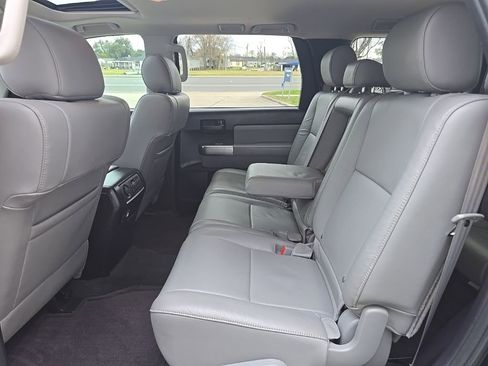 Used 2019 Toyota Sequoia SR5 w/ Premium Package image 17