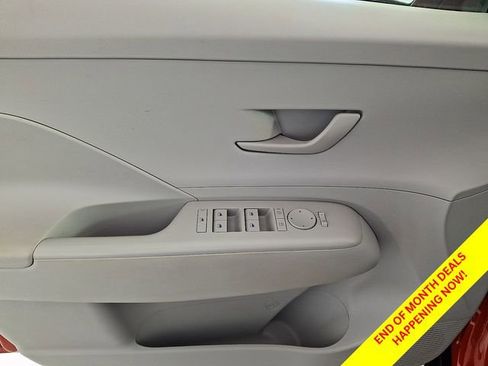 Certified 2025 Hyundai Kona SEL AWD/4WD image 15