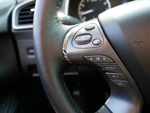 Certified 2024 Nissan Murano SV w/ SV Midnight Edition Package image 28