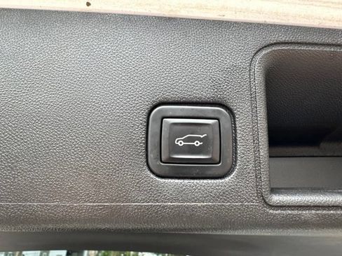 Used 2022 GMC Terrain AT4 AWD/4WD image 23