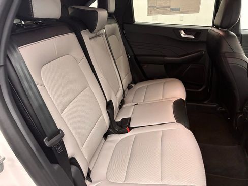 New 2026 Ford Escape SE w/ Class II Trailer Tow Package image 34