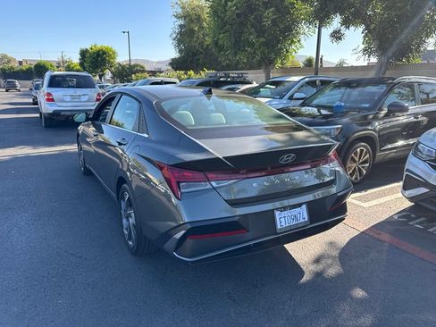 Certified 2026 Hyundai Elantra Limited FWD image 39