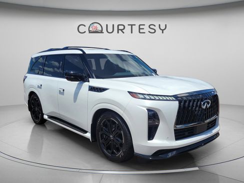 Certified 2026 INFINITI QX80 4WD w/ Sport Exterior Package image 4