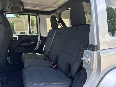Used 2024 Jeep Wrangler Unlimited Sahara AWD/4WD image 14