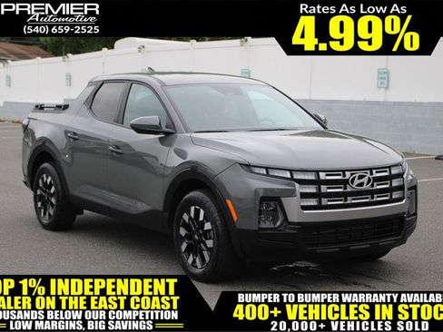 Used 2025 Hyundai Santa Cruz SE FWD image 1