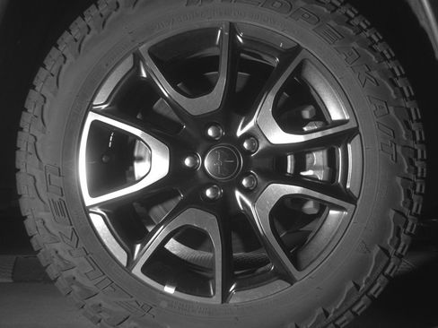 Used 2025 Jeep Compass Trailhawk AWD/4WD image 13