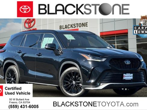 Certified 2025 Toyota Highlander XSE AWD/4WD image 1