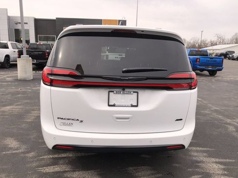 New 2026 Chrysler Pacifica Select w/ S Appearance Package AWD/4WD image 19