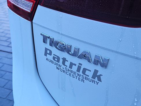 Used 2021 Volkswagen Tiguan S image 5