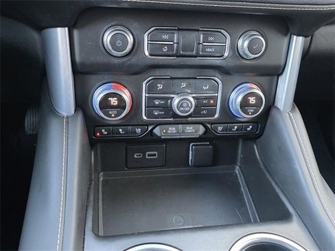 Used 2023 GMC Yukon XL SLT image 23