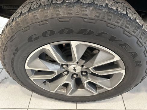 Used 2020 Chevrolet Silverado 1500 RST image 18