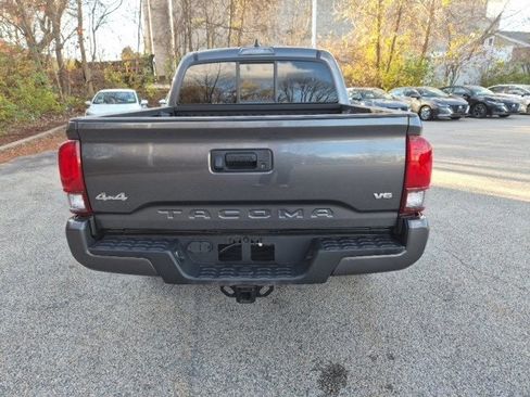 Used 2022 Toyota Tacoma SR image 9