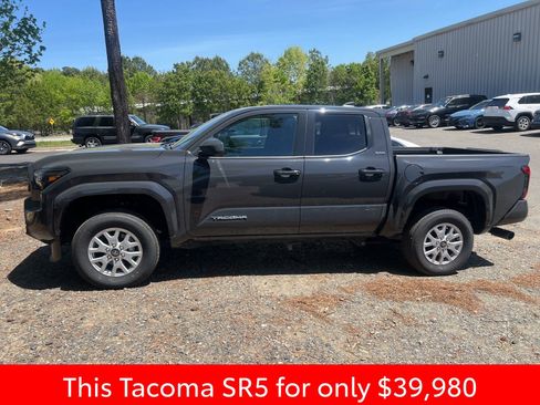 Used 2025 Toyota Tacoma SR5 image 14