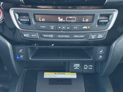 Used 2023 Honda Passport Elite image 16