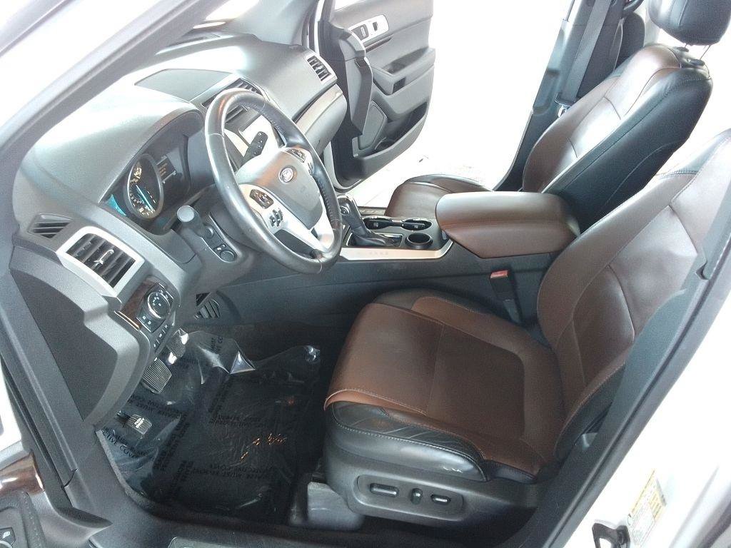 Used 2015 Ford Explorer Limited w/ Equipment Group 302A FWD image 17