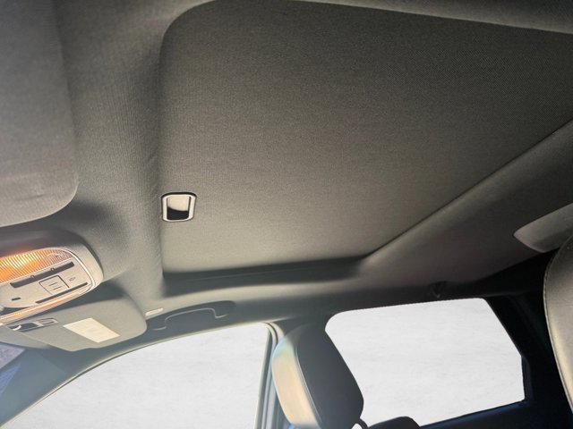 Used 2023 Dodge Durango R/T RWD image 16